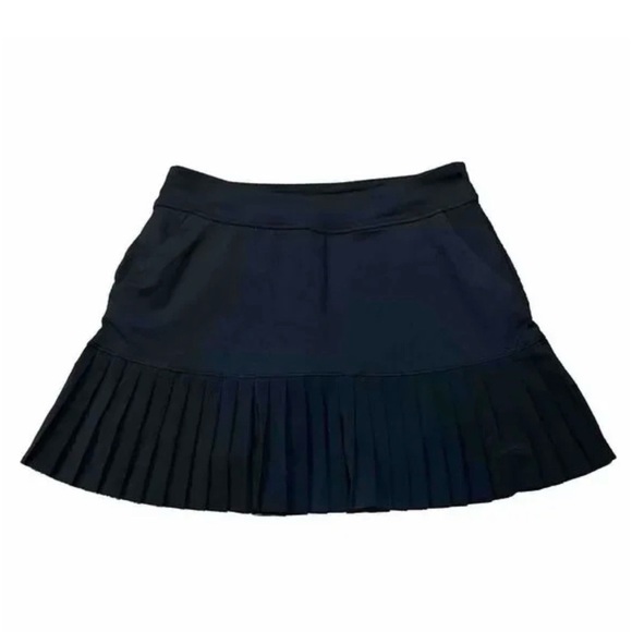 Under Armour Dresses & Skirts - Under Armour Sz Small Black Pleated Athletic Golf Tennis Skort w Pockets Preppy
